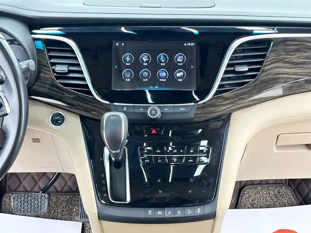 Buick GL8 2017 ES 28T Luxury China V фото 15