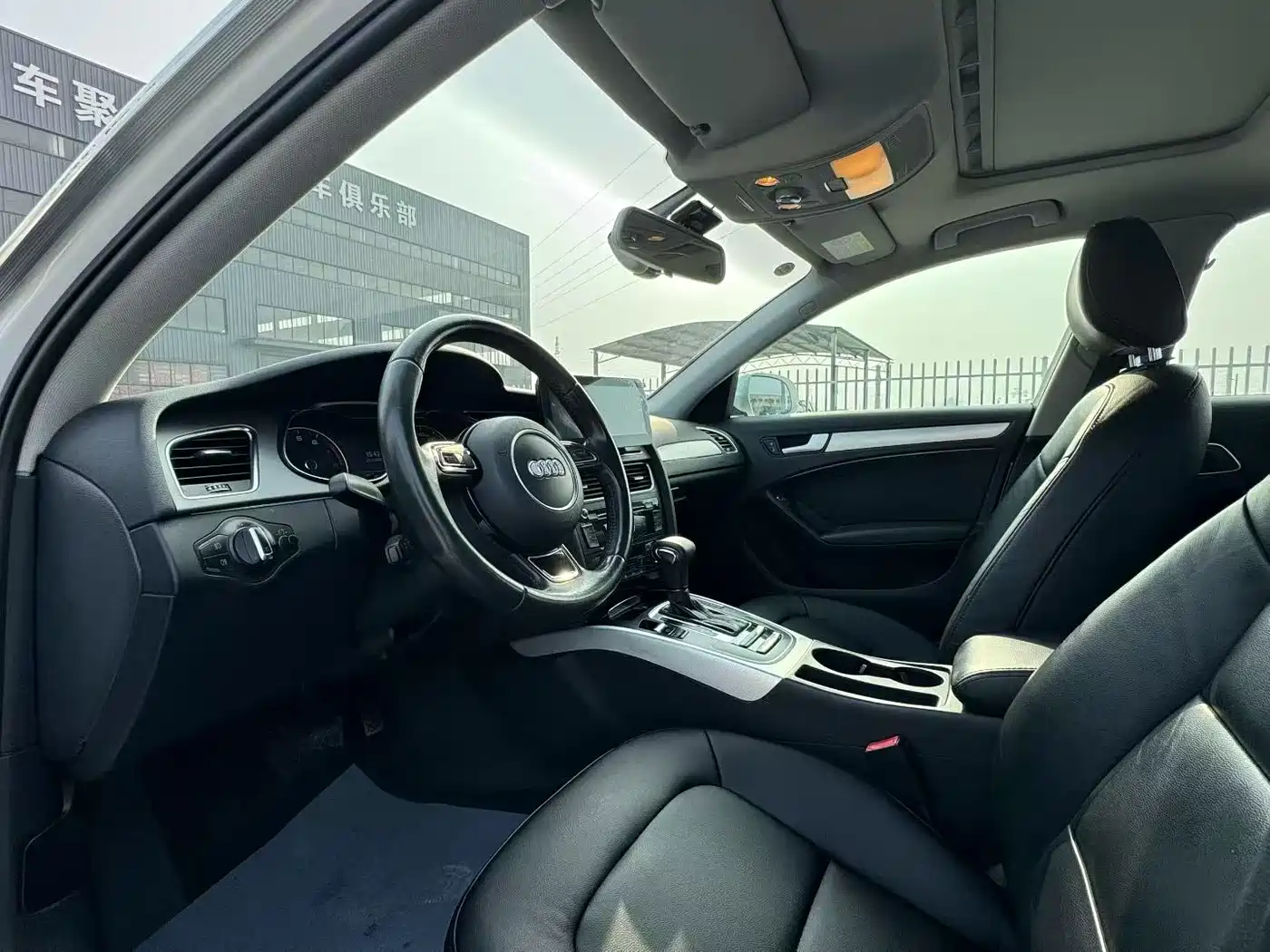 Audi A4L 2015 35 TFSI Auto Standard фото 6