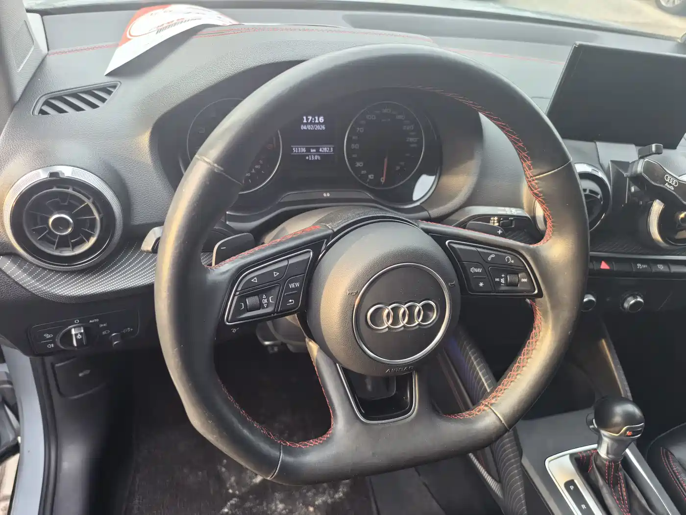 AUDI Q2L