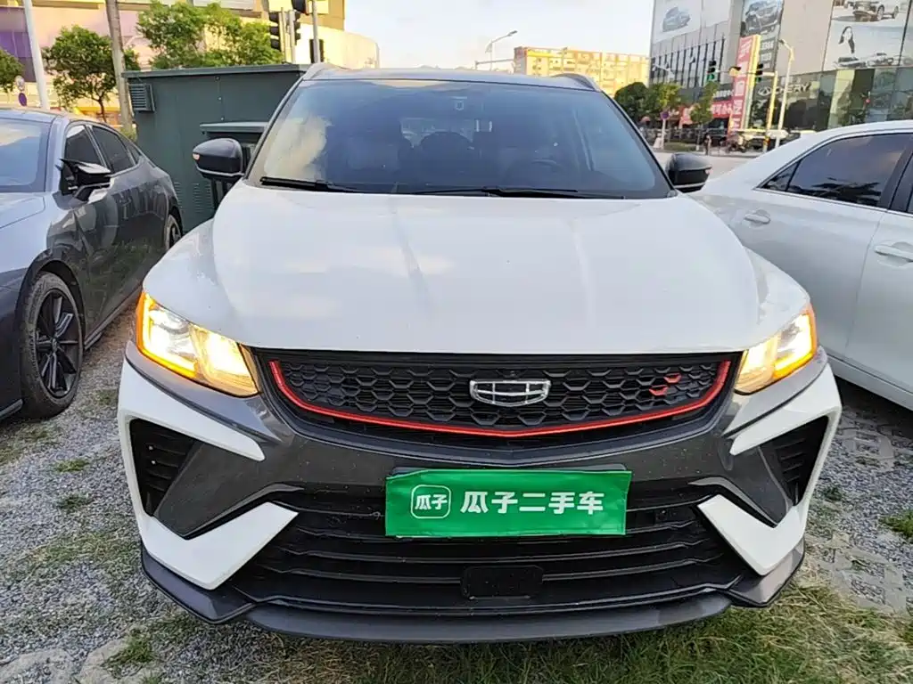 Фото 3 - Geely Coolray