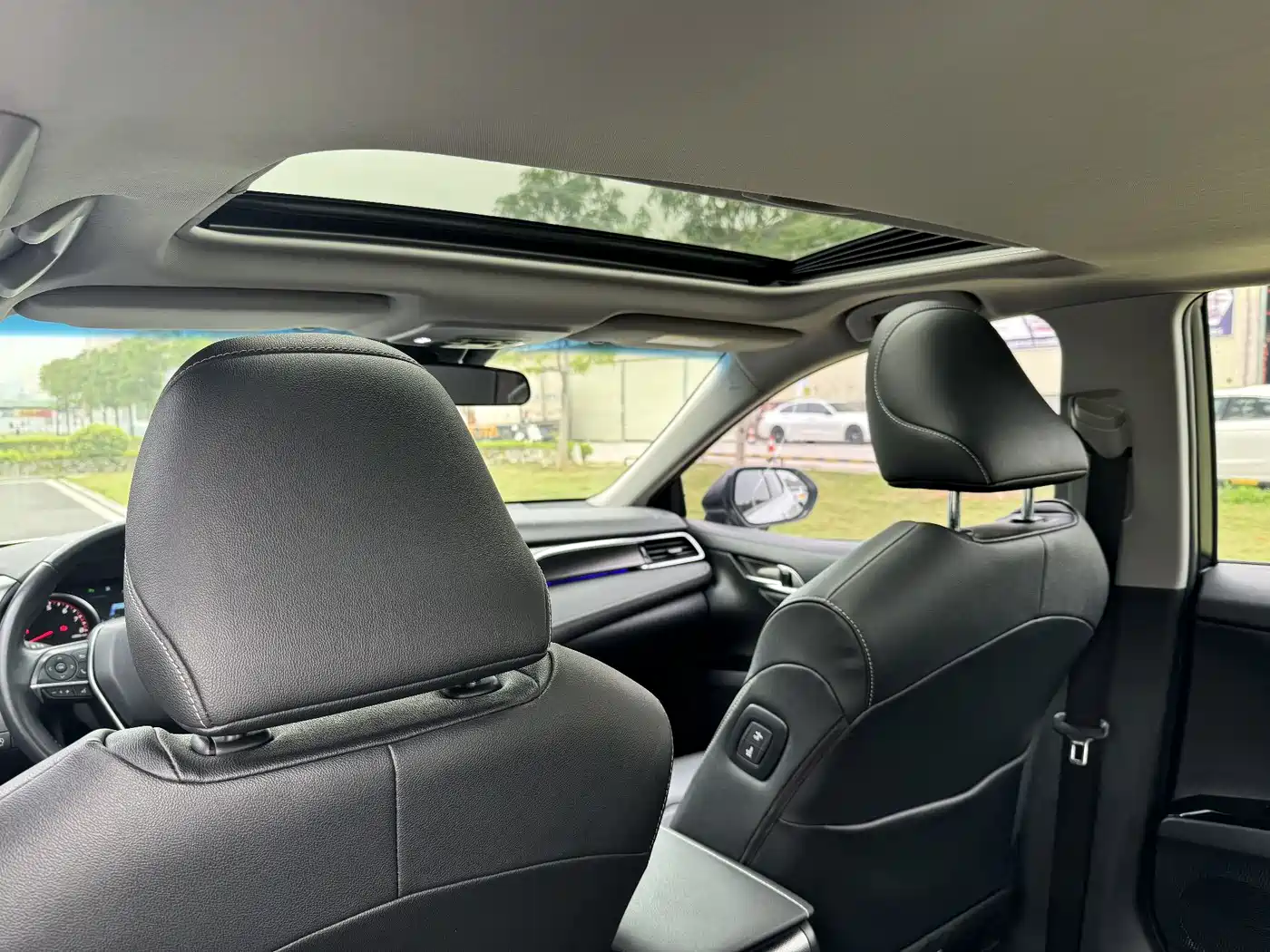 Toyota Camry 2021 2.0S Sporty Edition фото 38