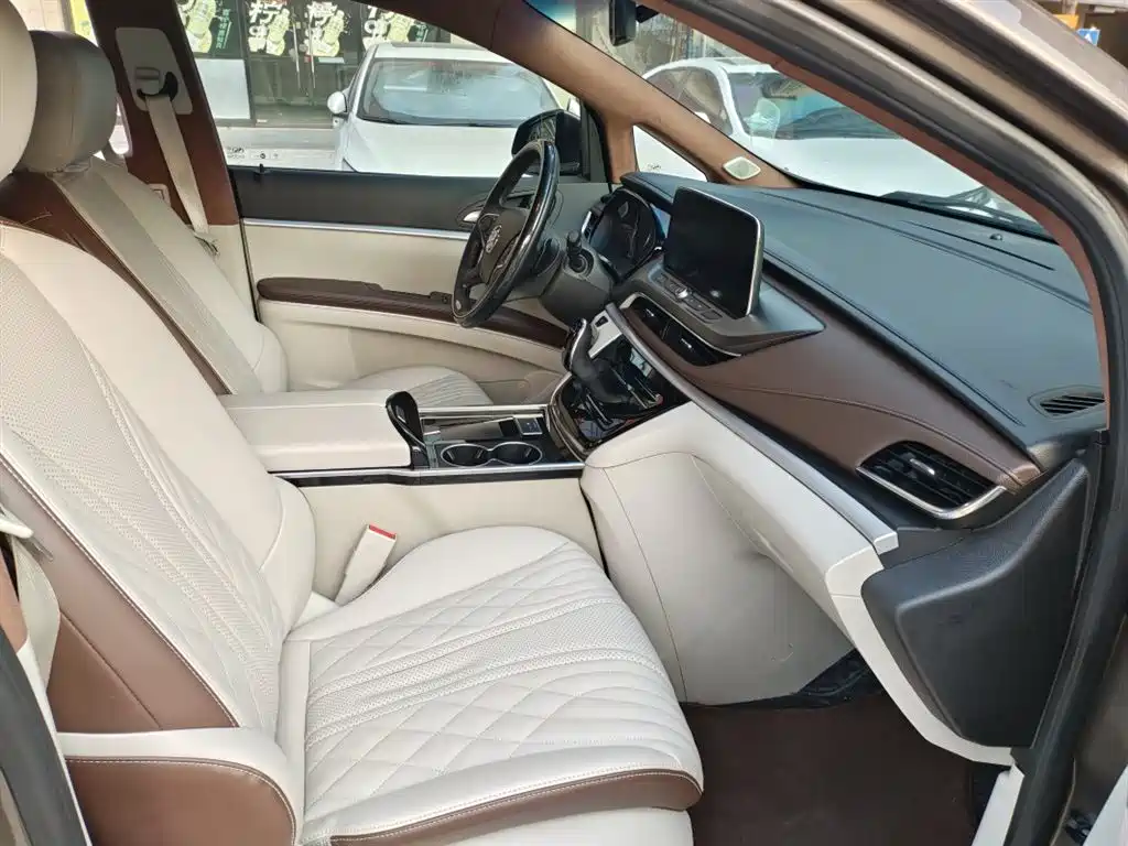 Buick GL8 2021 Land Business Class 652T Smart Luxury фото 3