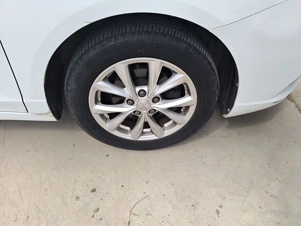 Roewe i5 2019 2019 1.5L Manual 4G-Connected Langyue Edition