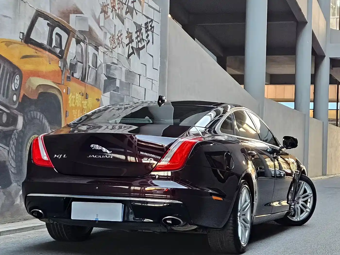 JAGUAR XJ