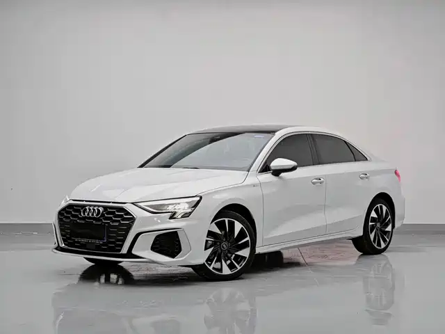 Audi A3 A3L Limousine 35 TFSI, Стиль Спорт