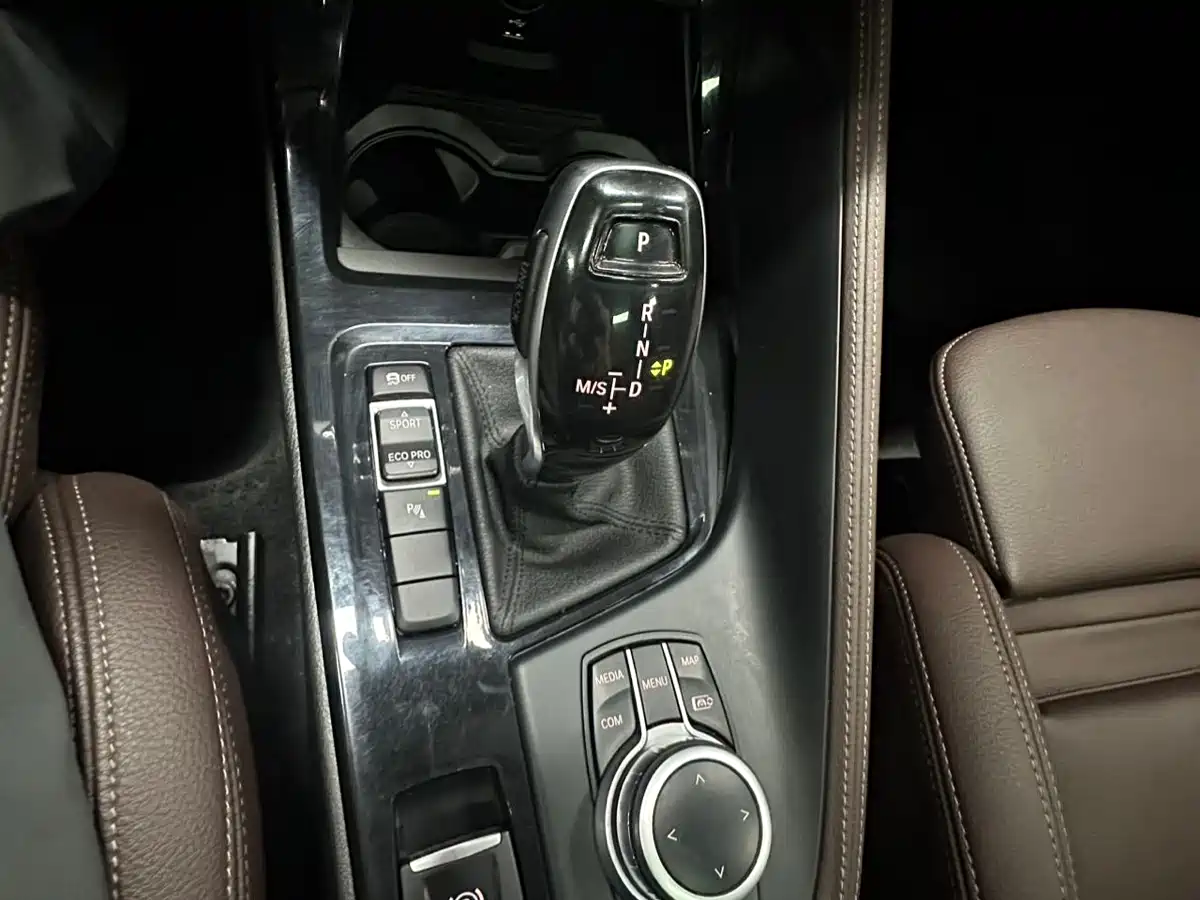 BMW X1 2022 sDrive20Li Premium фото 23