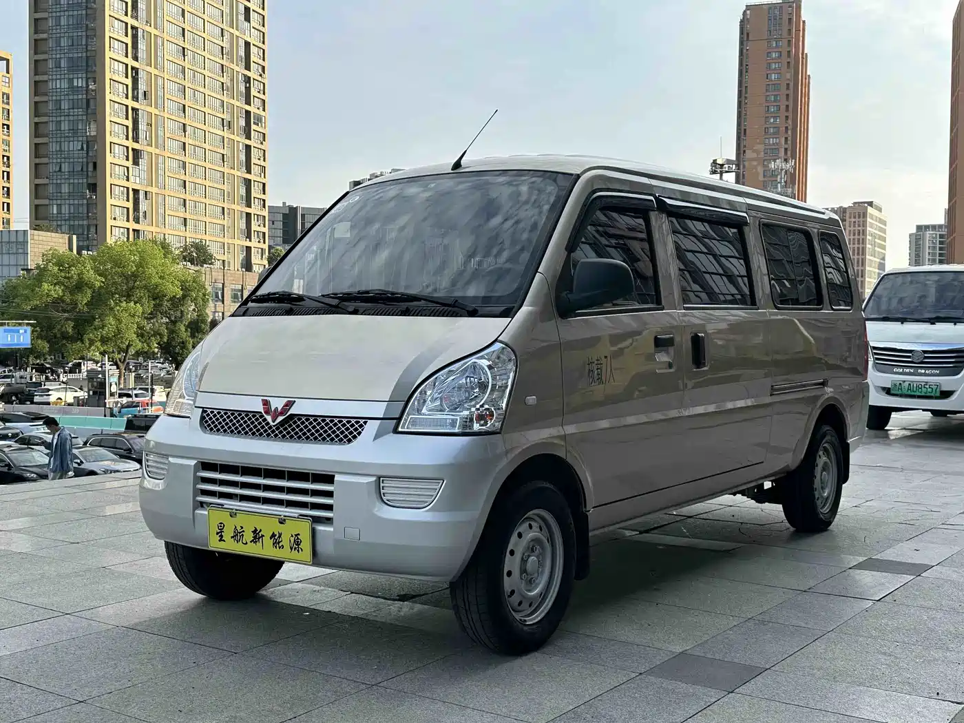 Wuling Motors Wuling Rongguang EV 2022 Basic Passenger Vehicle EVE Battery