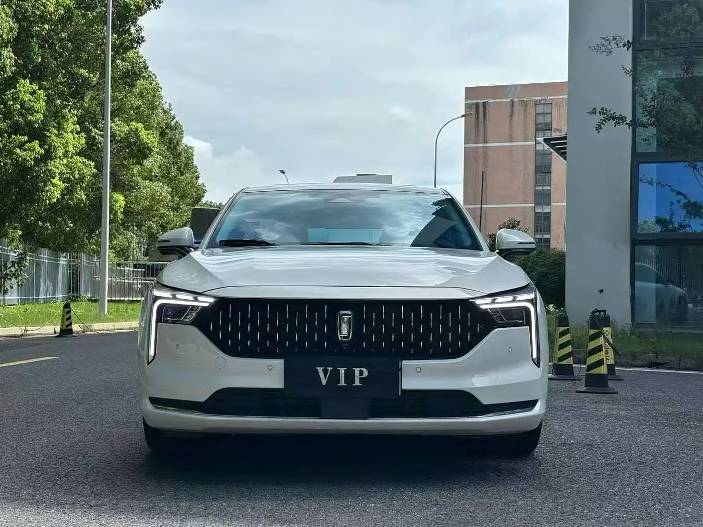 Фото 2 - Besturn B70