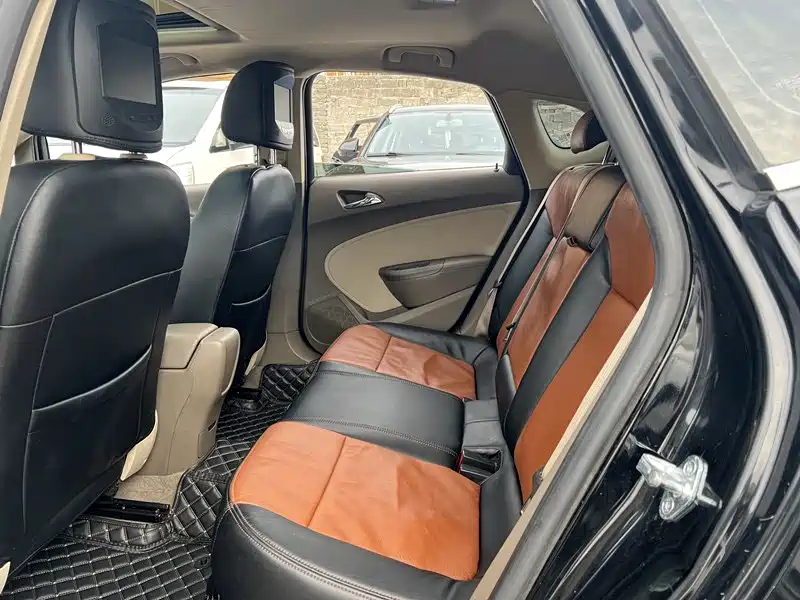 Buick Excelle 2013 GT 1.6L Automatic Fashion Edition фото 5