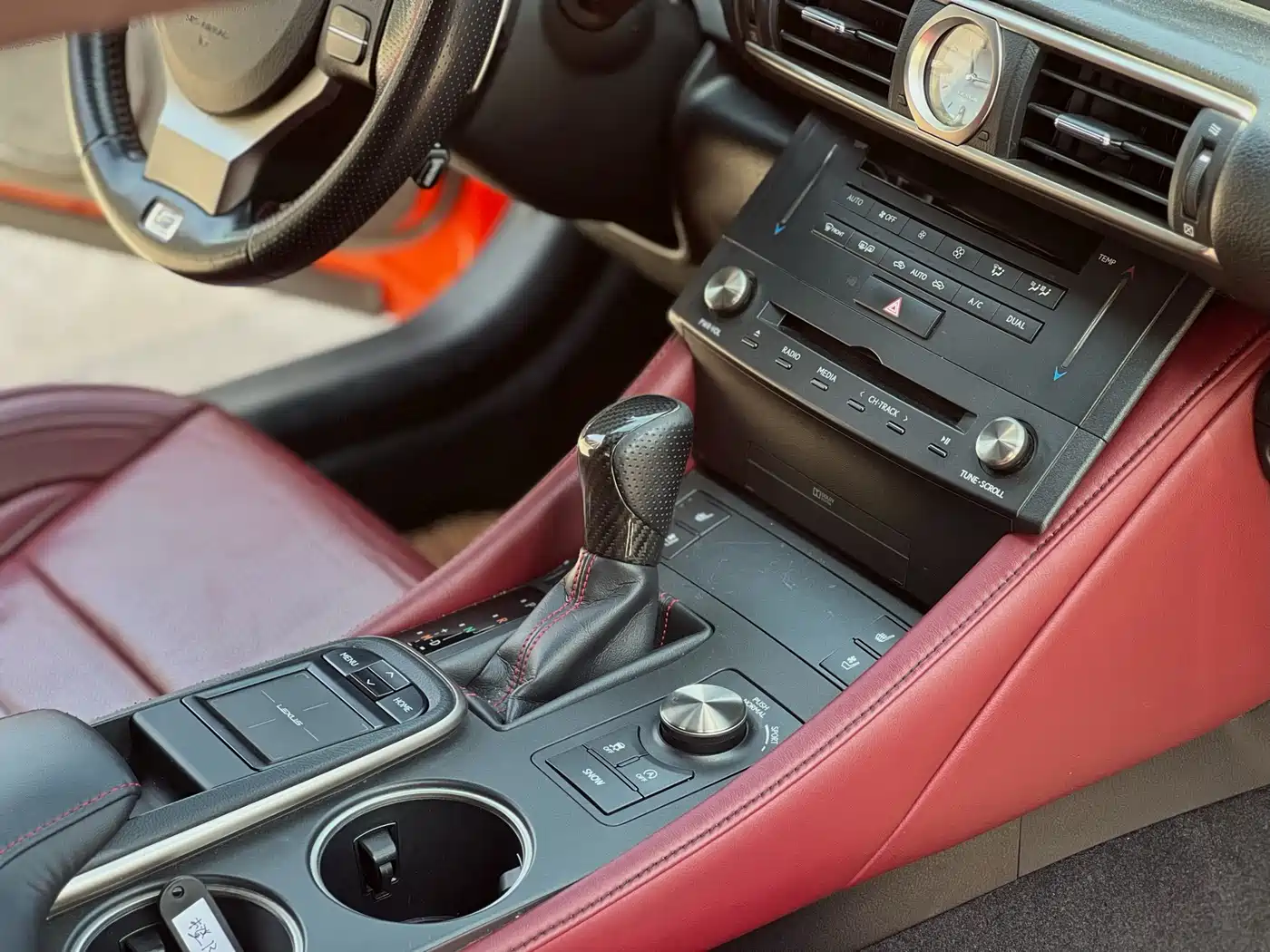 Lexus RC 2016 200t F SPORT Edition фото 7