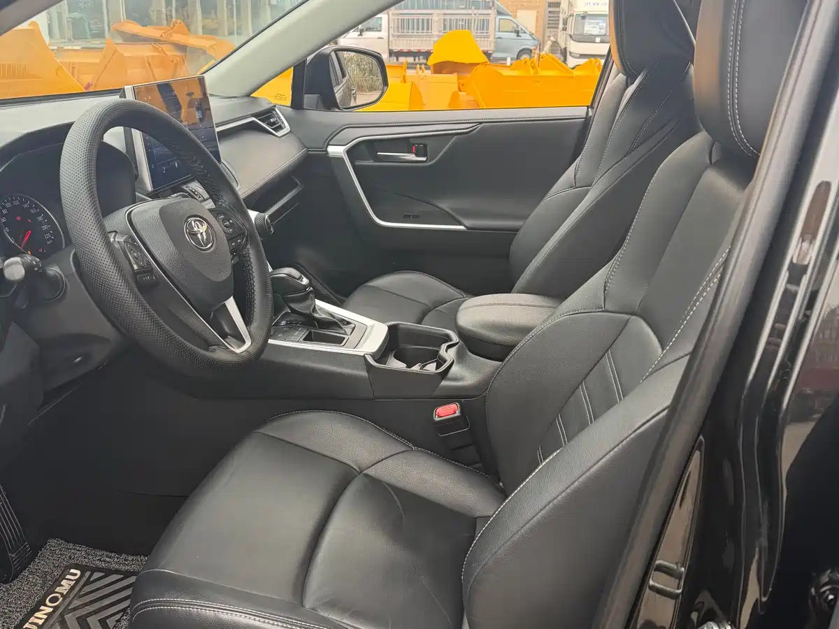 Toyota Wildlander 2022 2.0L CVT FWD Luxury Edition фото 7