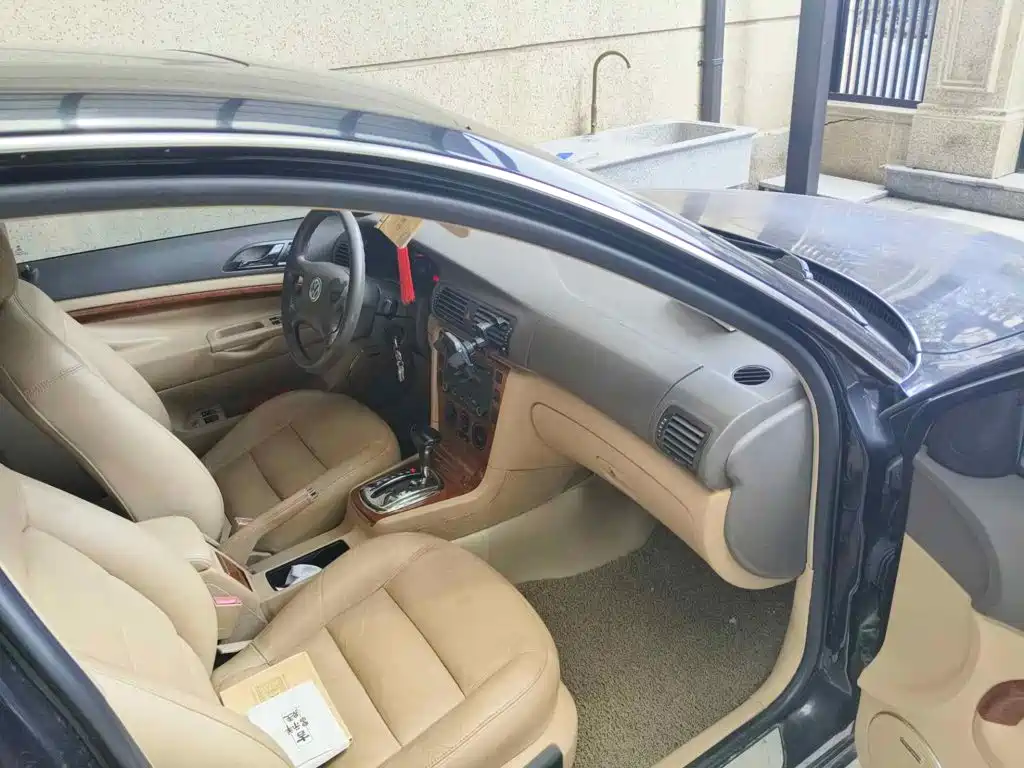 Volkswagen Passat Lingyu 2006 2005 1.8T Auto Luxury