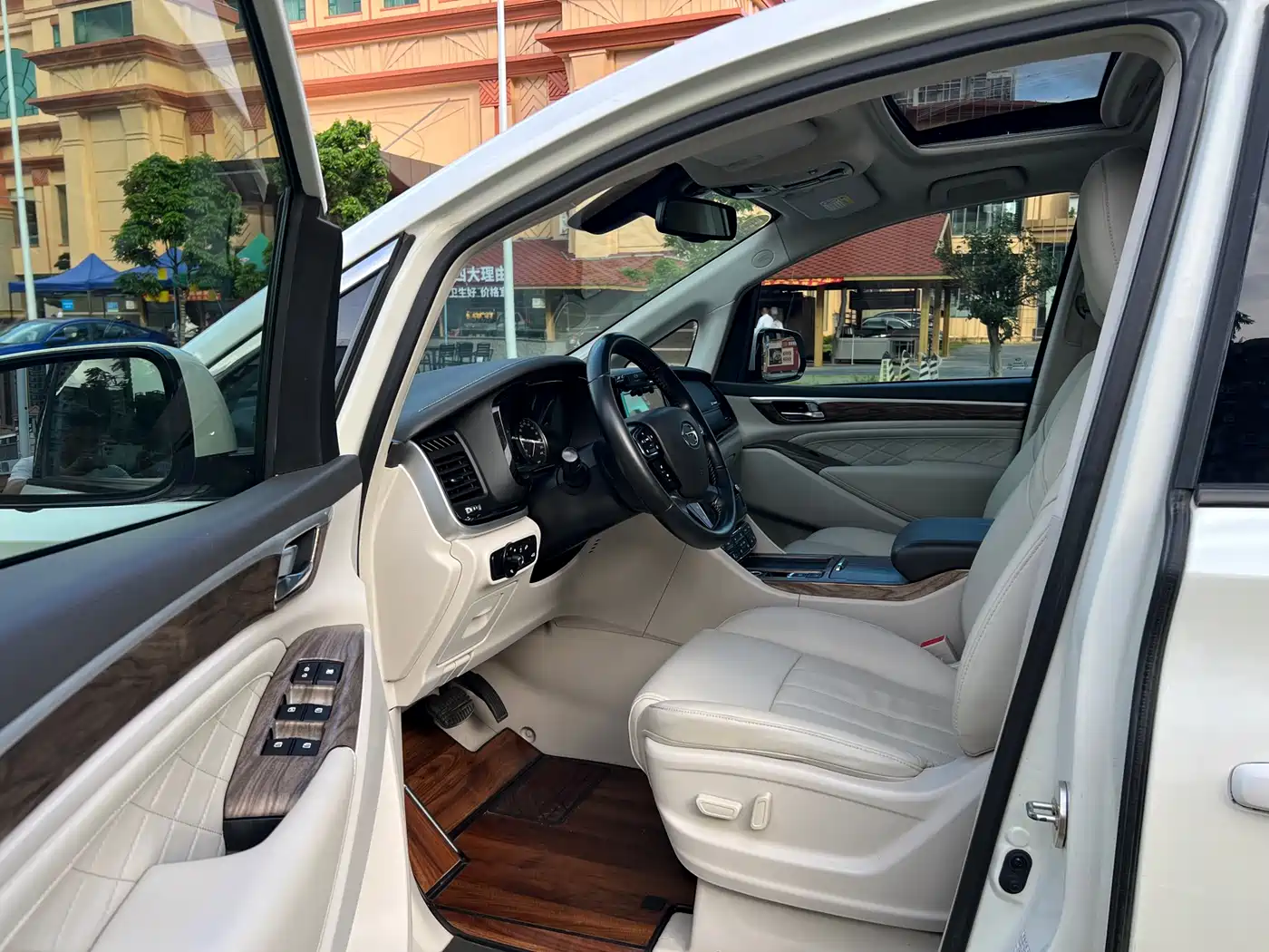 GAC Trumpchi Trumpchi M8 2018 320T Premium Edition фото 11