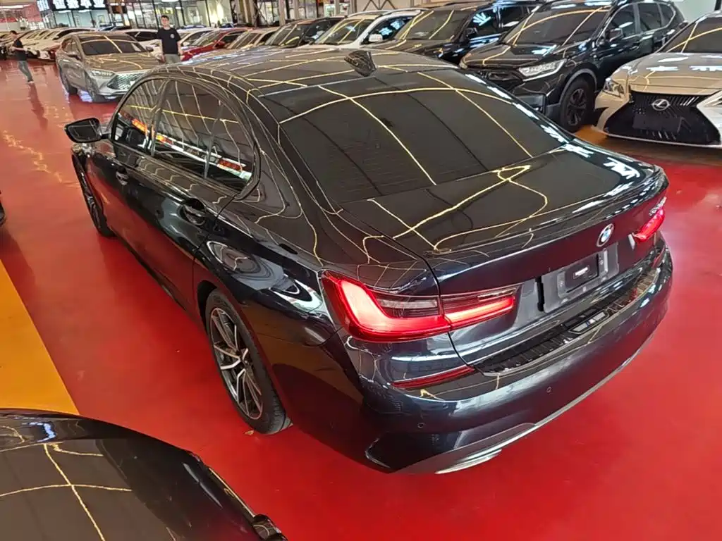 BMW 3-SERIES