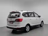 Фото 2 - Baojun 730
