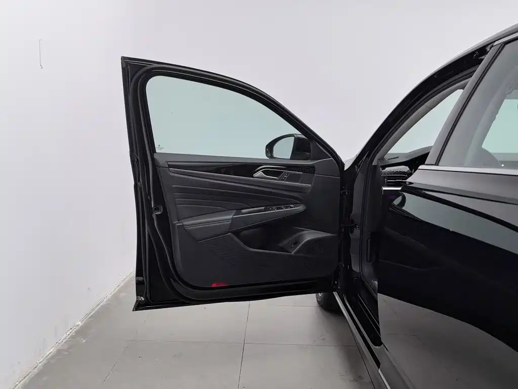 Фото 8 - Volkswagen Passat