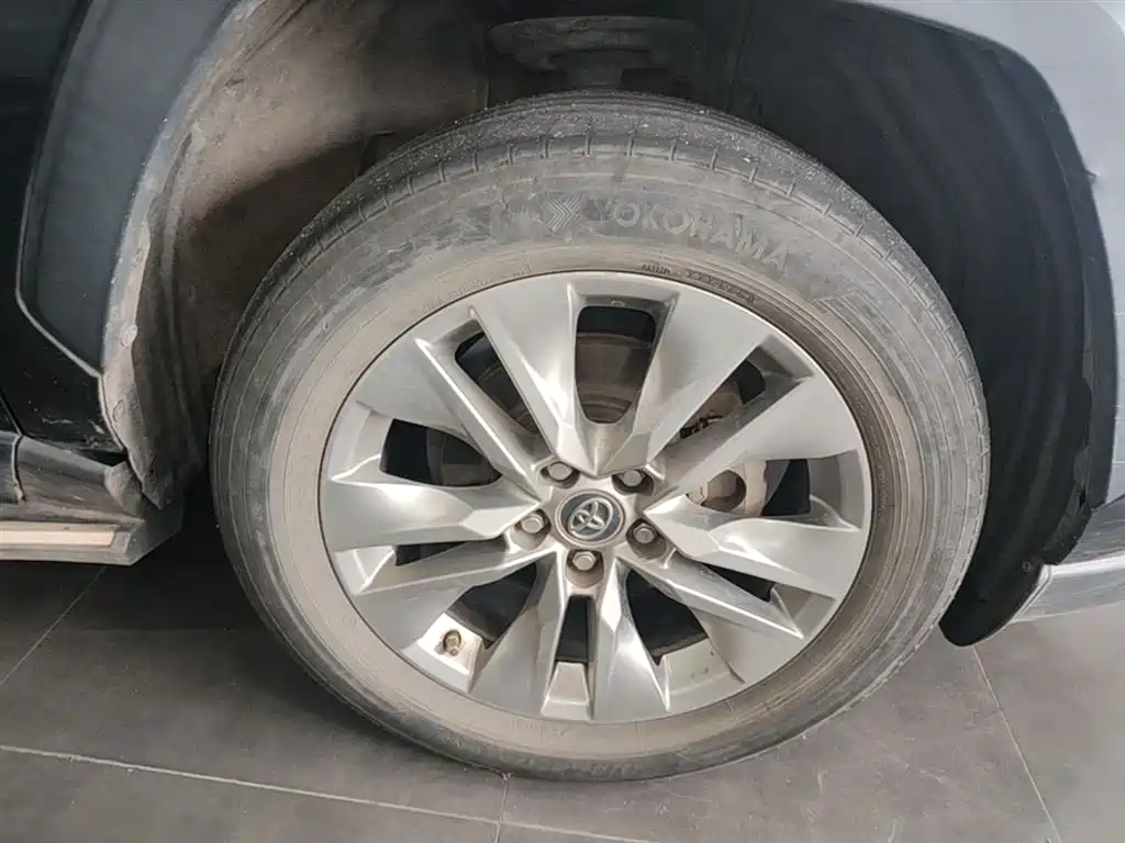 Toyota Wildlander 2020 Dual Engine 2.5L E-CVT FWD Luxury фото 14