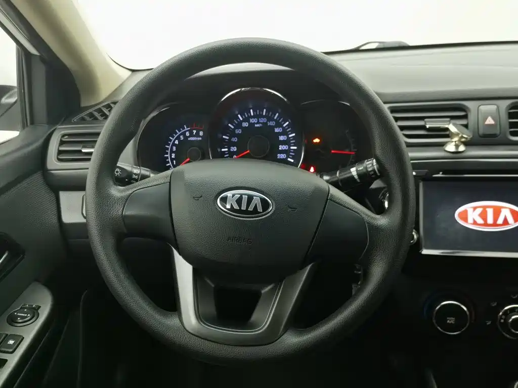 Kia K2 2013 2012 Sedan 1.4L AT GLS Commemorative Edition