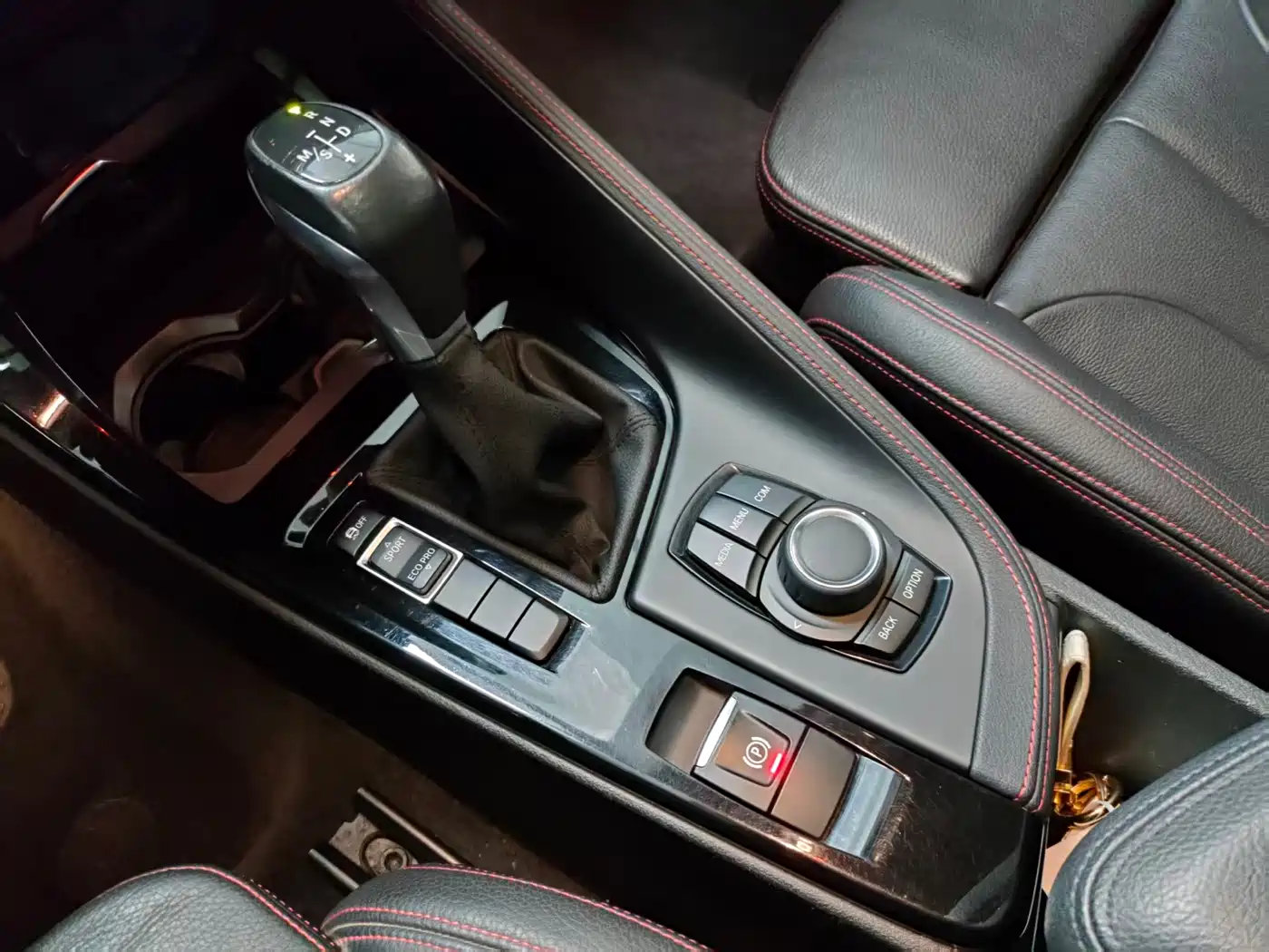 BMW X1 2018 sDrive18Li Premium Model фото 9