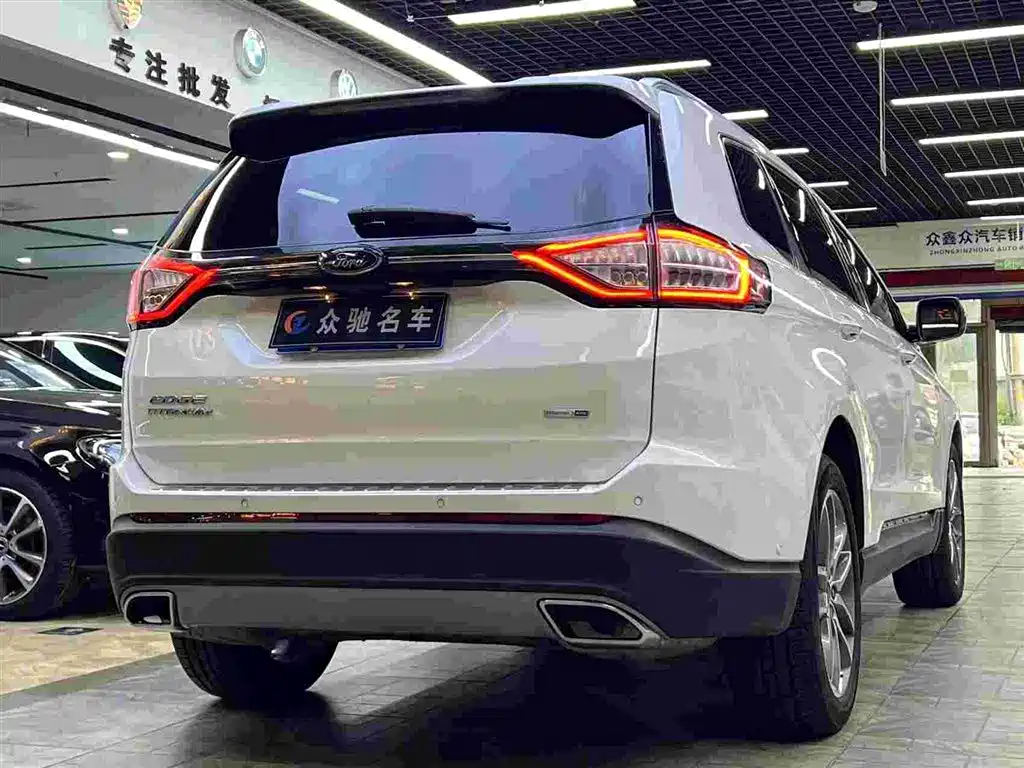 Фото 7 - Ford Edge