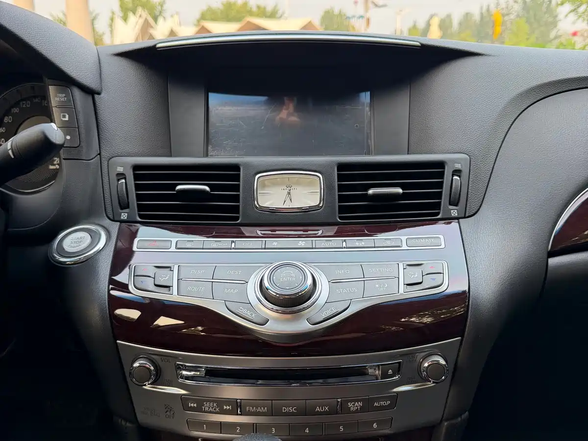 صورة 16 - Infiniti Q70