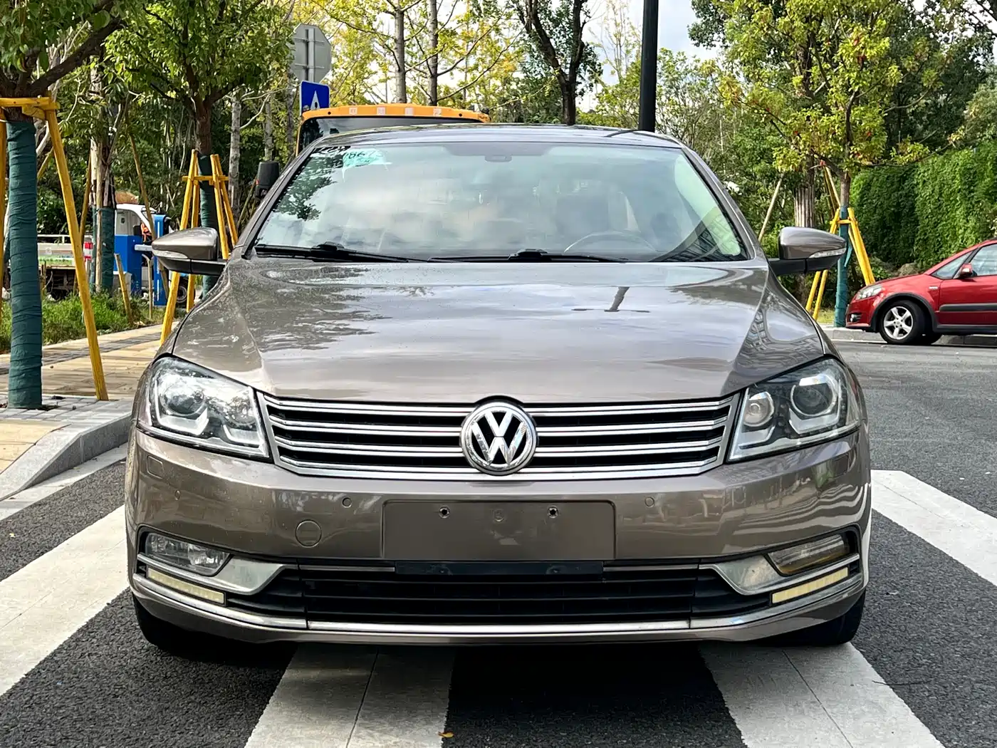 Volkswagen Magotan 2013 1.8TSI Premium фото 2