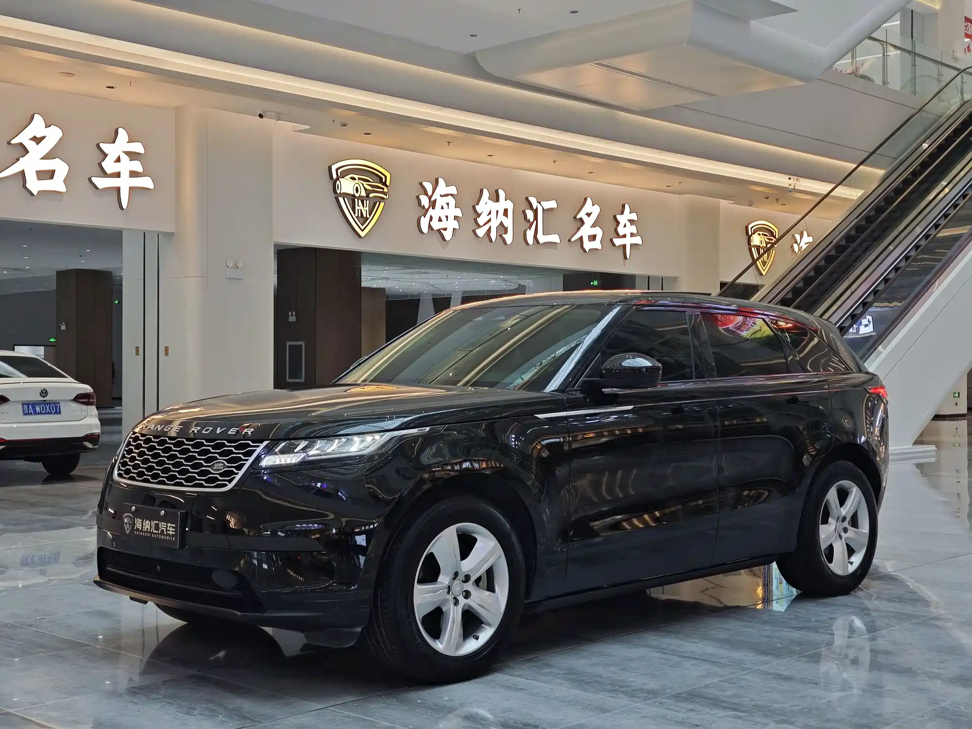 Фото 1 - Land Rover Range Rover Velar