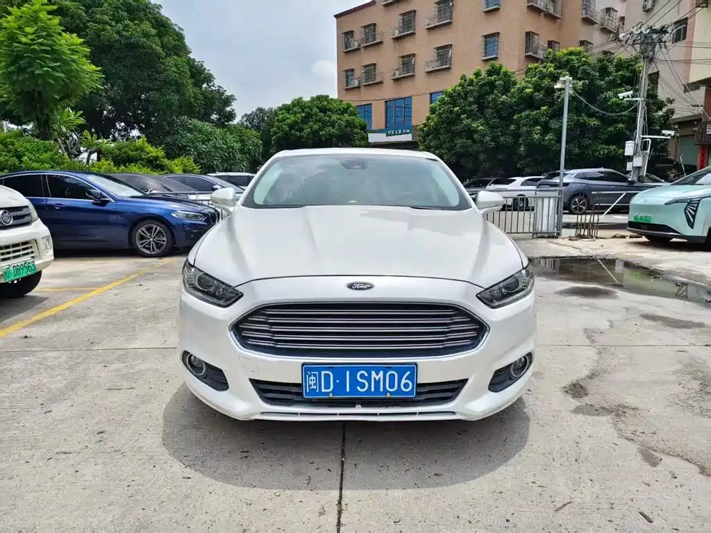 Фото 2 - Ford Mondeo