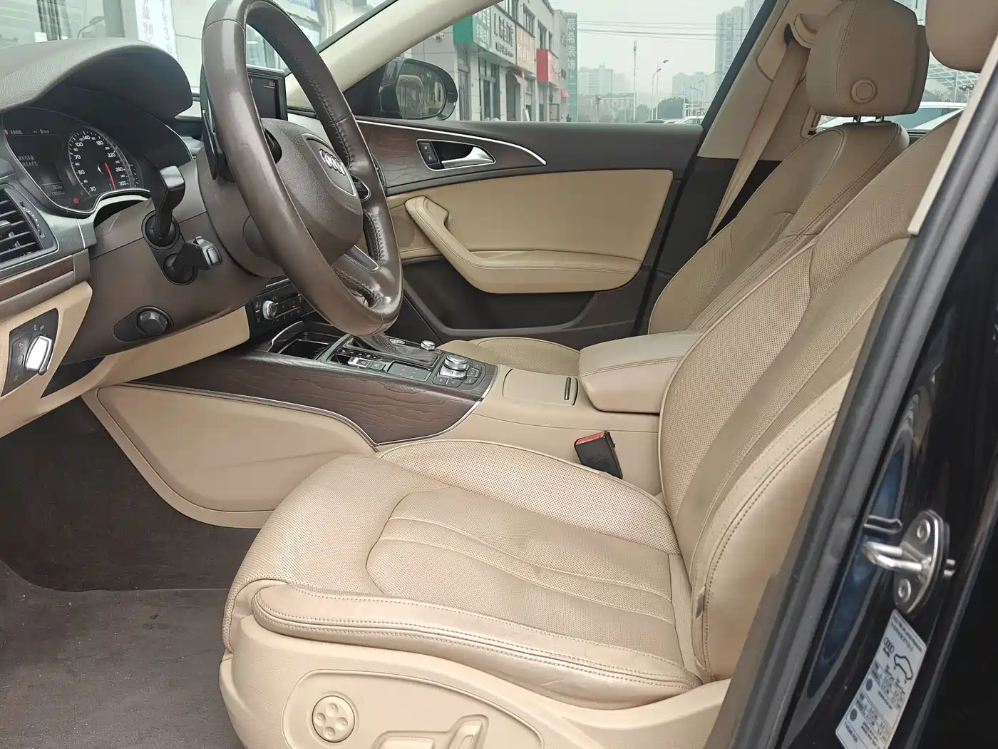 Audi A6L 2012 35 FSI quattro Luxury фото 3