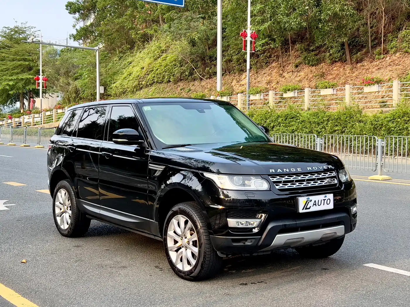 Land Rover Range Rover Sport 2015 3.0 SC V6 HSE фото 3
