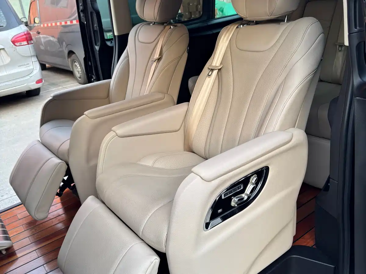 Mercedes-Benz Vito 2018 2.0T Business China V фото 33