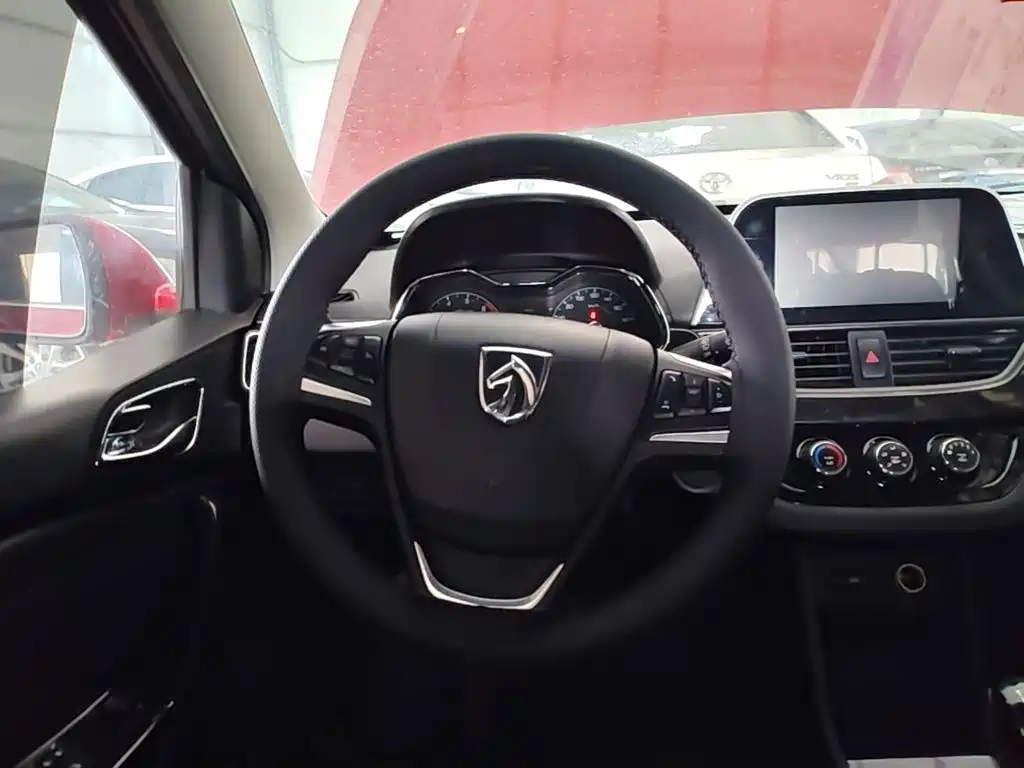 Baojun 310 2017 2016 1.2L Manual Luxury Type