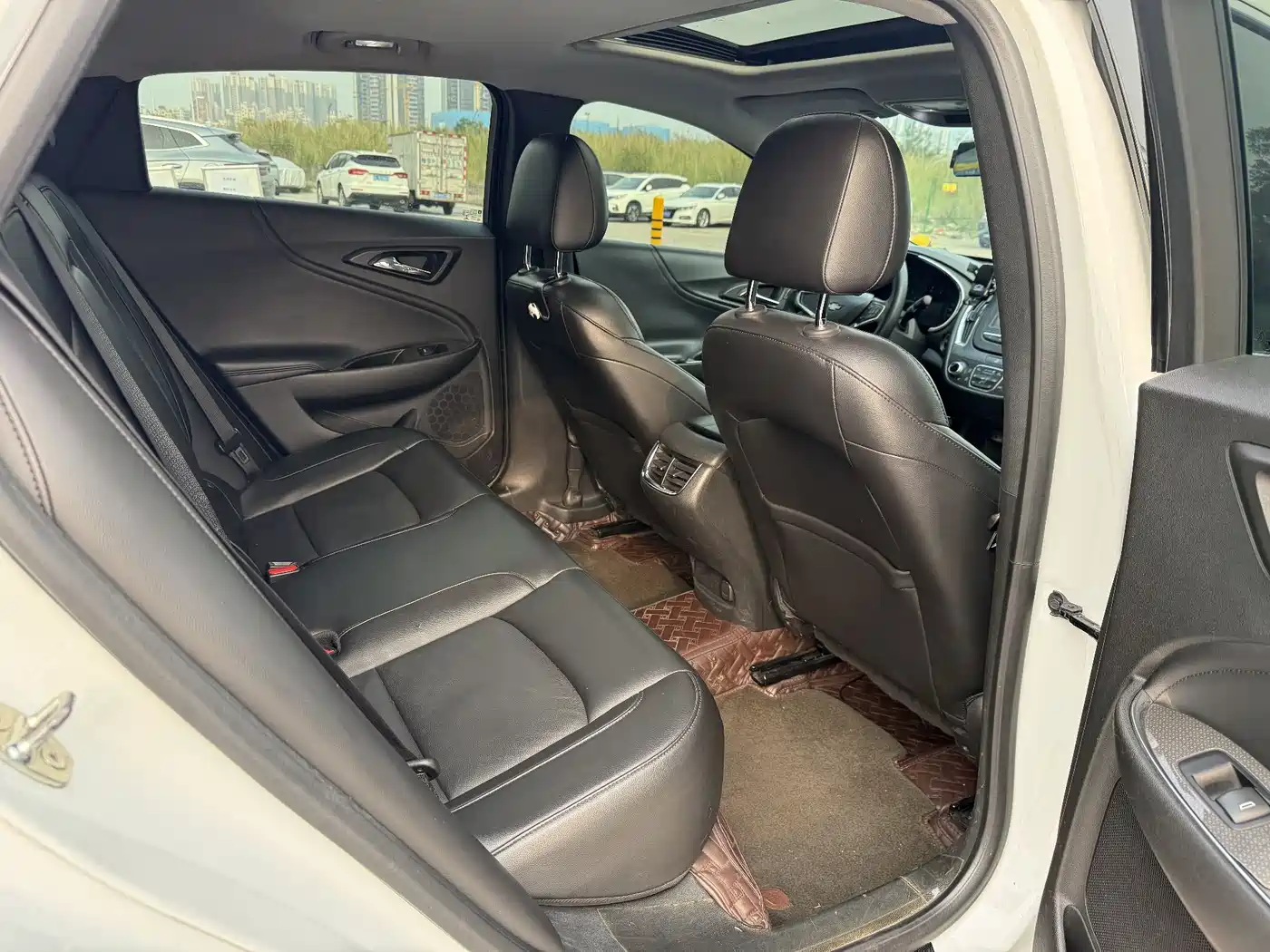 Chevrolet Malibu XL 2017 1.5T Auto Enjoyment Edition фото 13