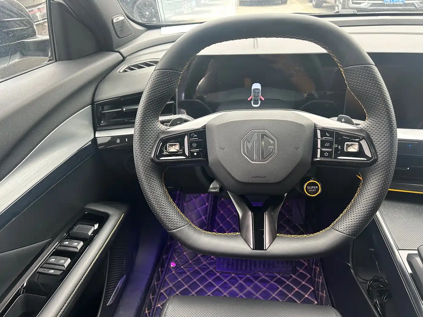 MG 5 SCORPIO