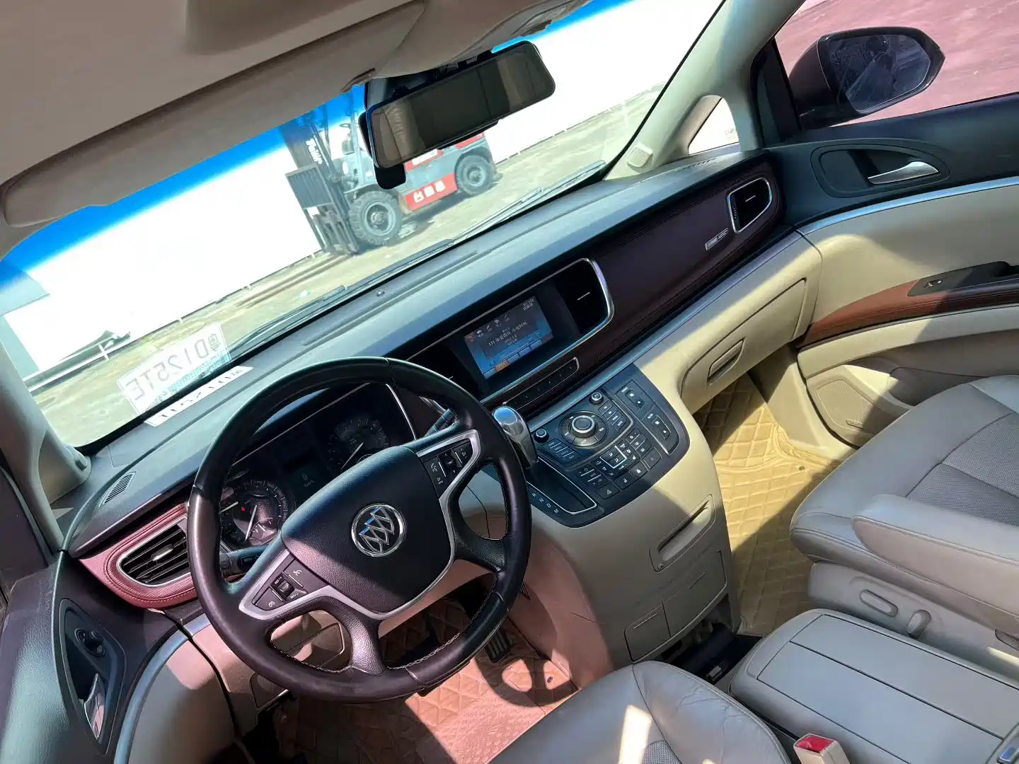 Фото 5 - Buick GL8