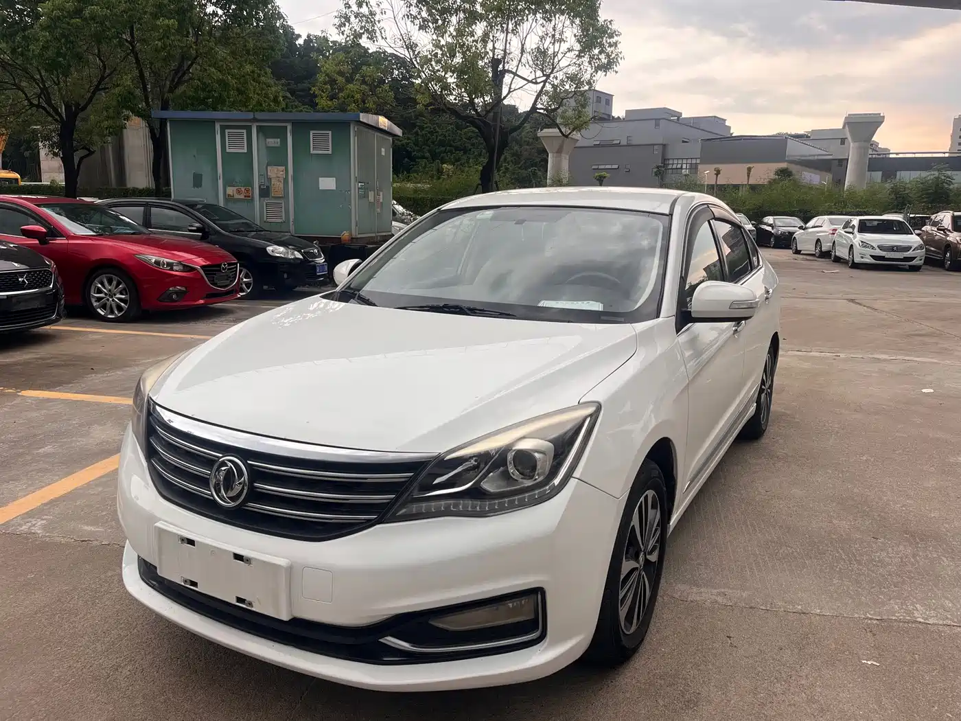 Dongfeng Aeolus Dongfeng Fengshen A60 2017 2016 1.6L Automatic Luxury
