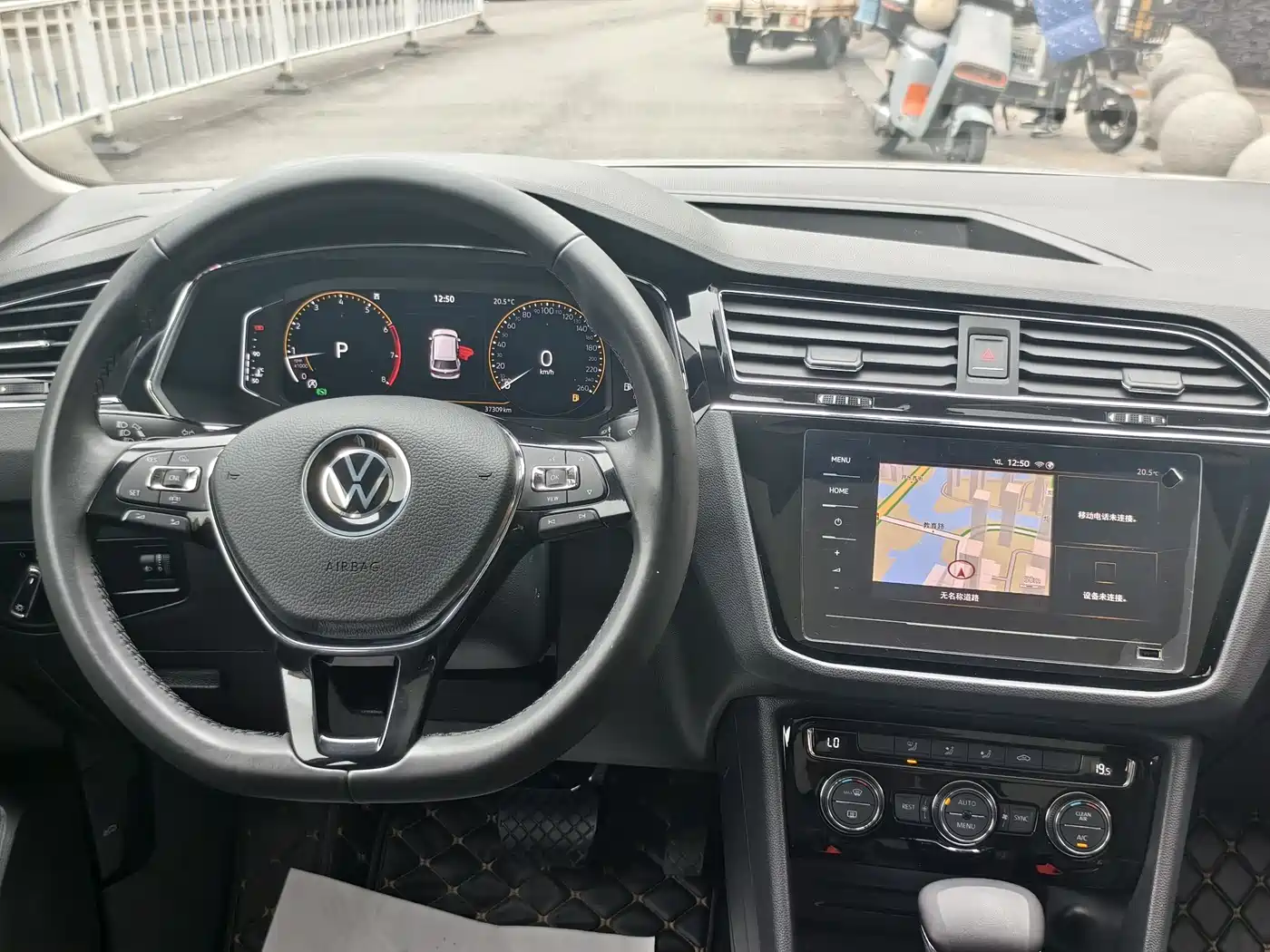 Volkswagen Tiguan L 2021 330TSI Automatic 2WD Smart фото 14