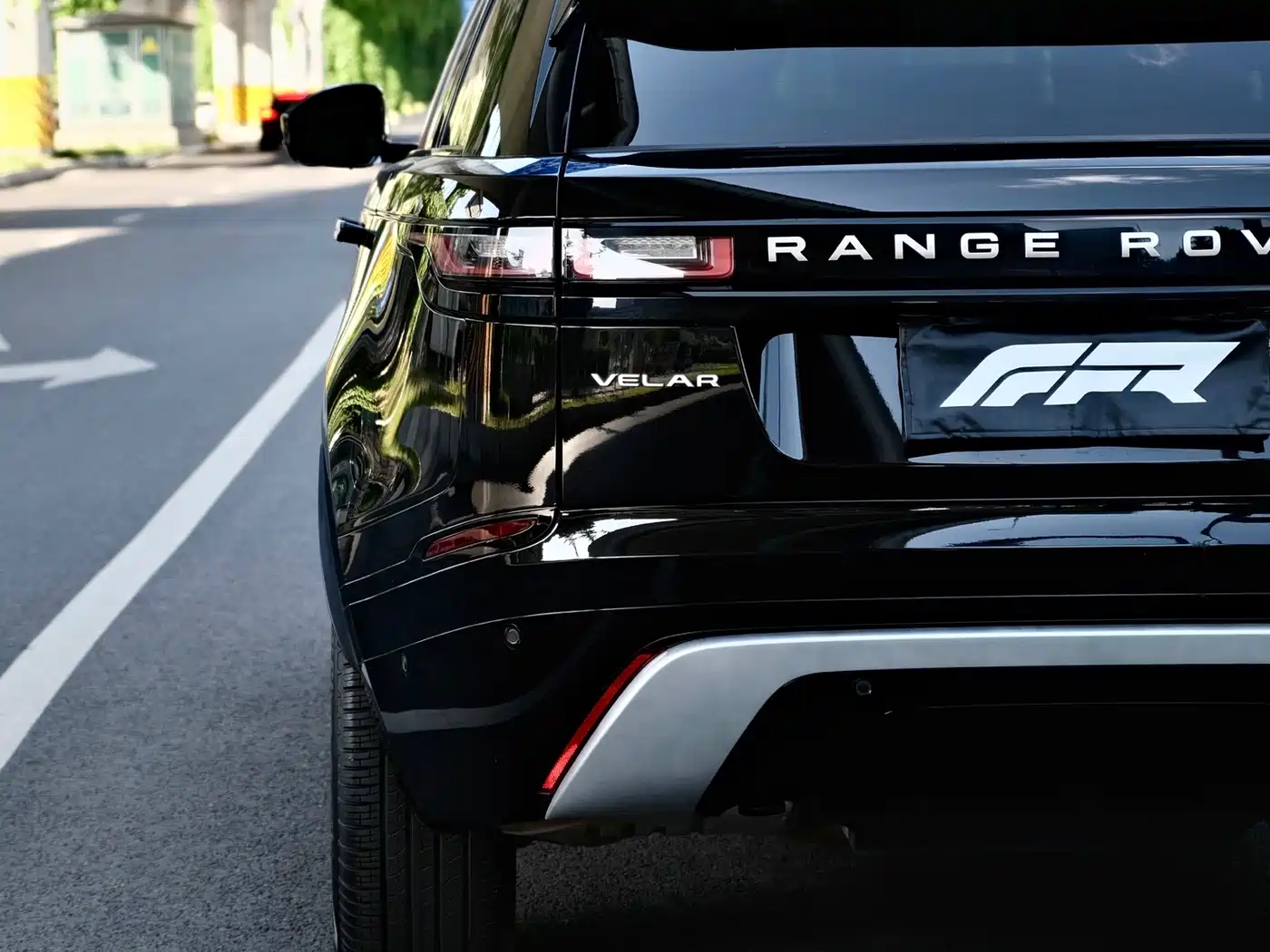 Land Rover Range Rover Velar 2022 250PS Golden Collector's Edition фото 8