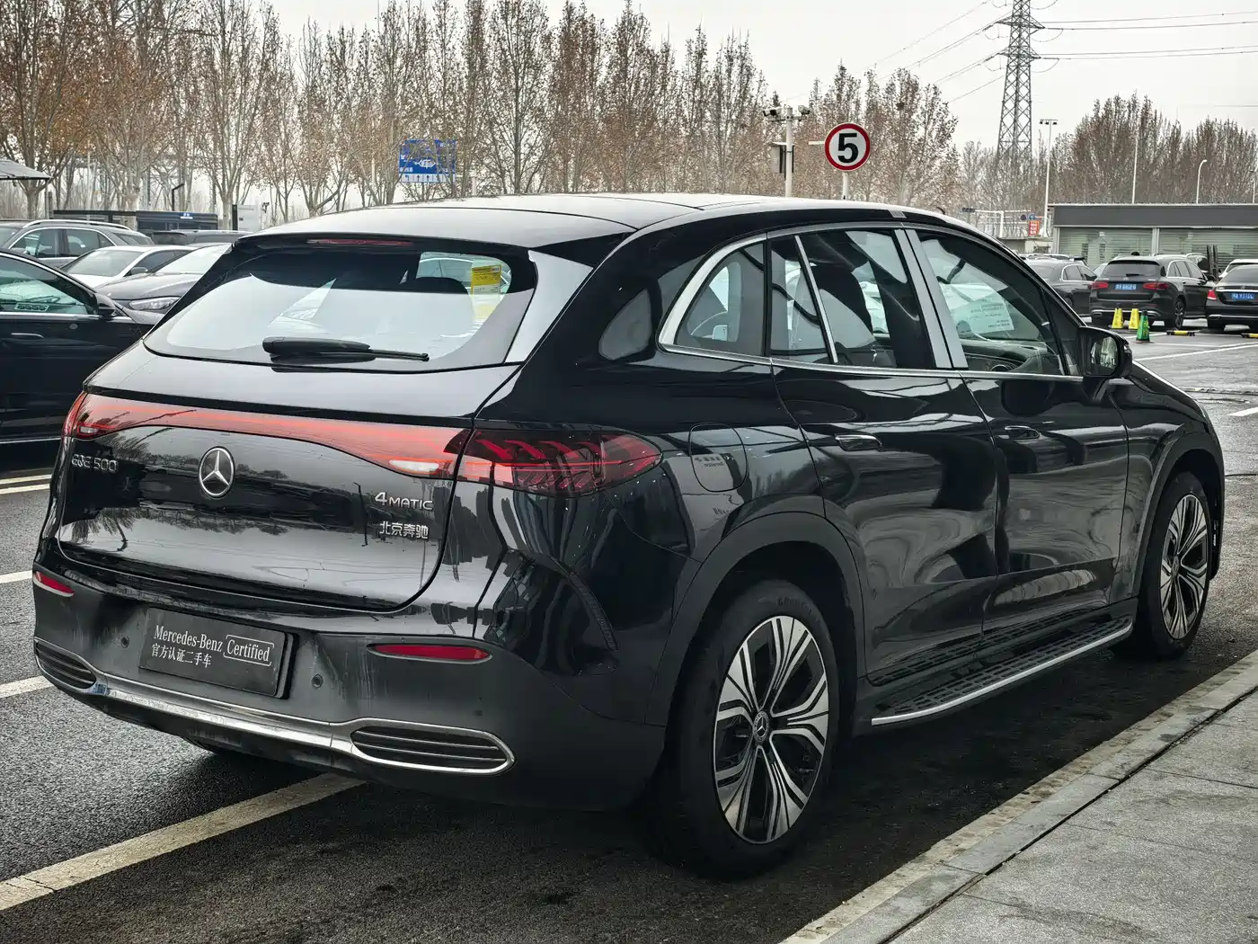 MERCEDES-BENZ EQE SUV