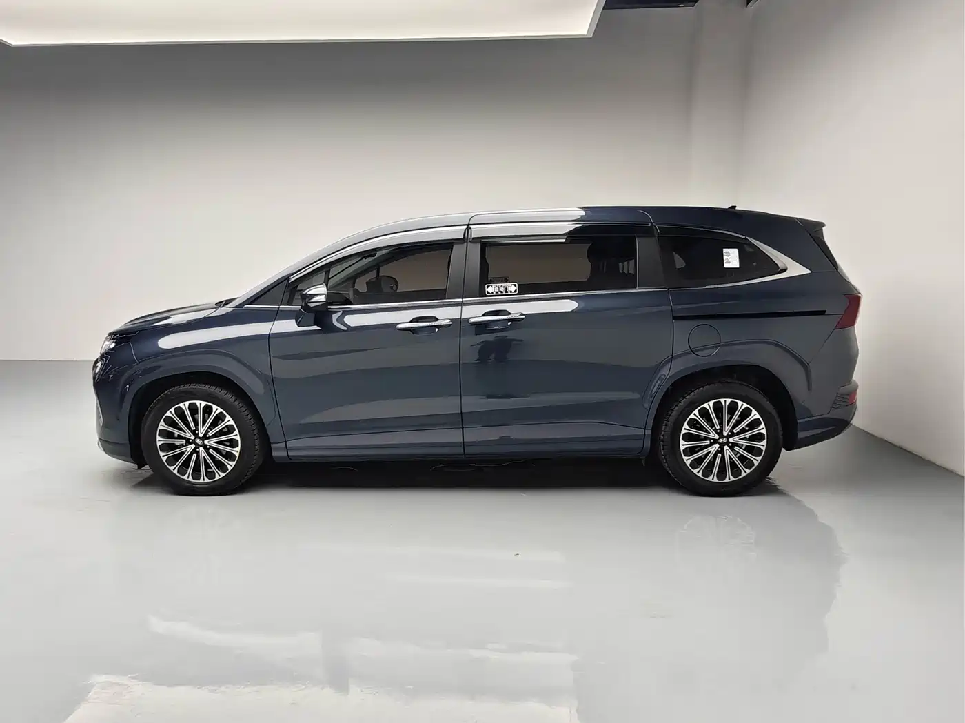 Фото 6 - Hyundai Custo