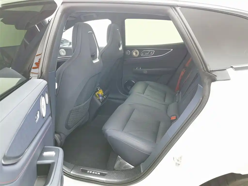 ZEEKR EXTREME KRYPTON 001