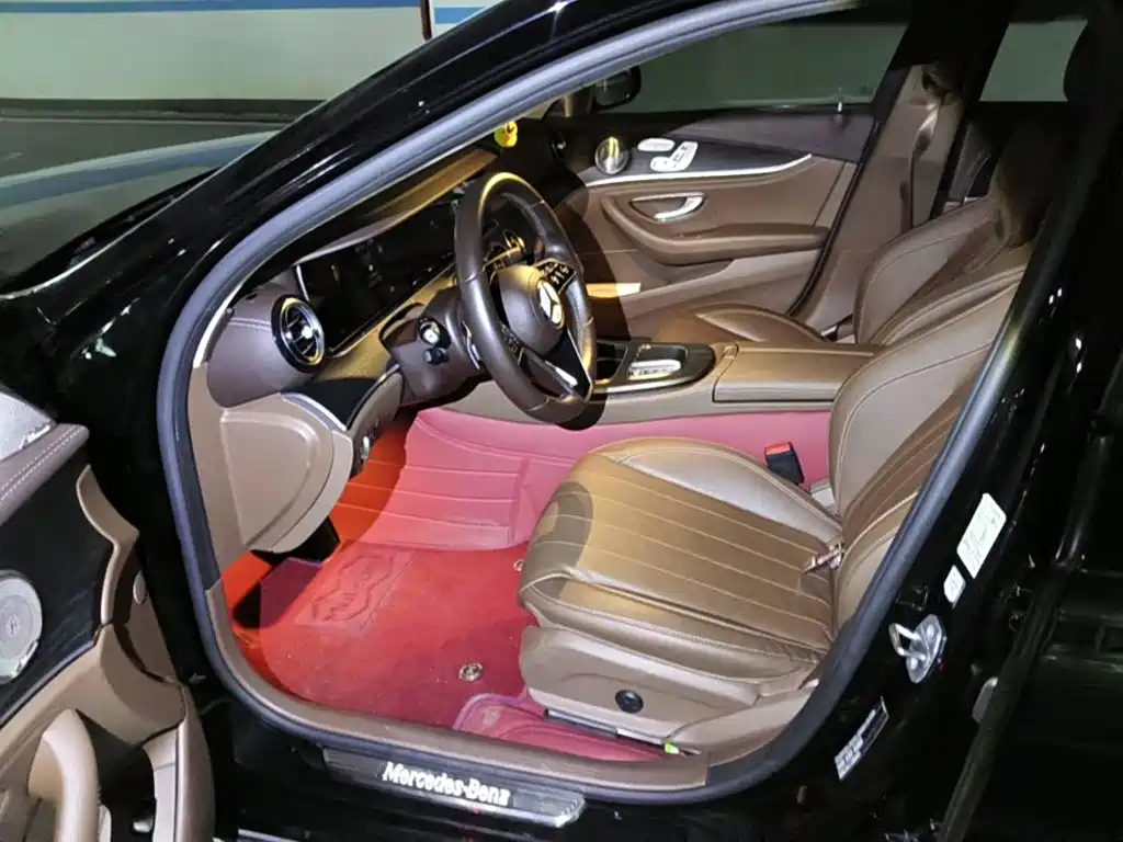 Mercedes-Benz E-Class, миниатюра 8