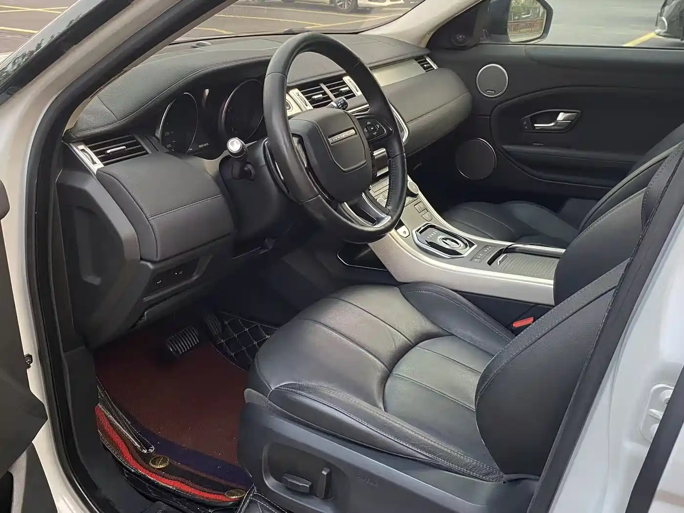 Land Rover Range Rover Evoque 2016 2.0T SE ZhiYao фото 10
