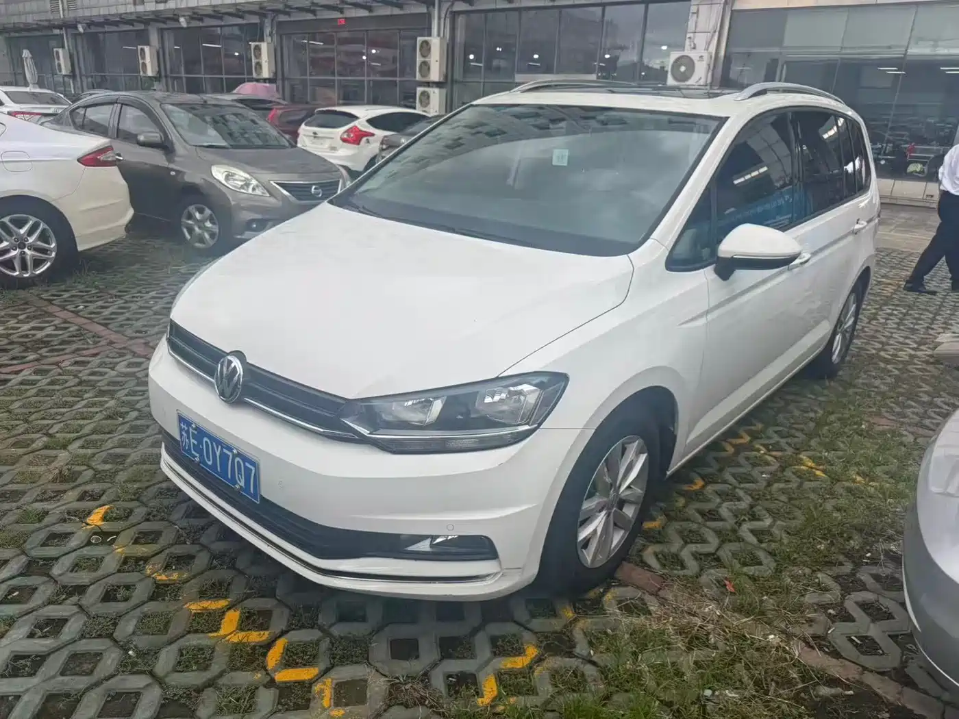 Volkswagen Touran 2018 2018 Touran L 280TSI DSG Comfort 7-seater China V