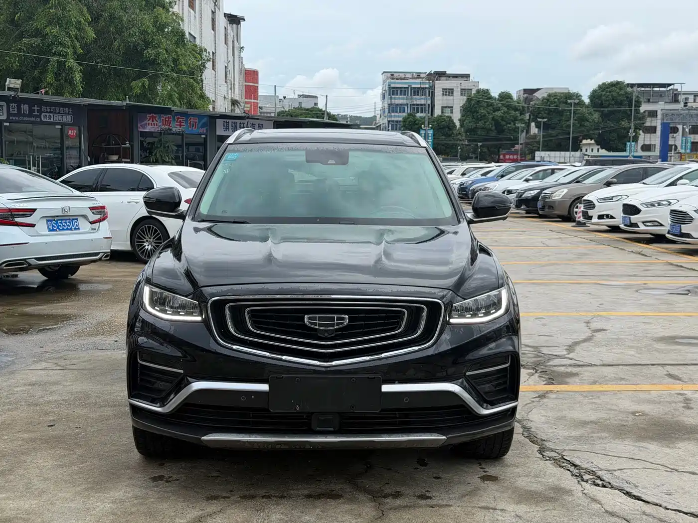 Фото 2 - Geely Boyue