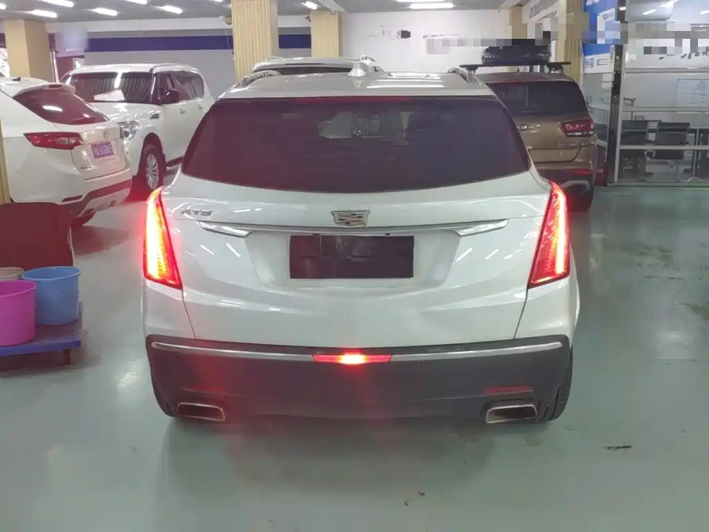 Cadillac XT5 2017 2016 25T Luxury Model