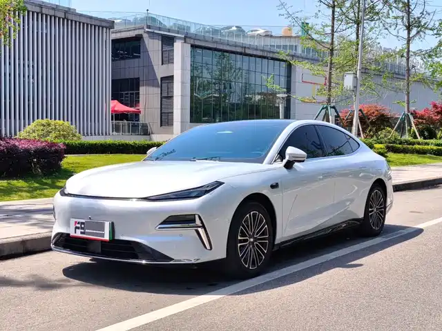  Geely Galaxy Galaxy Xingyao 8 2025 130km EM-i Premium Edition