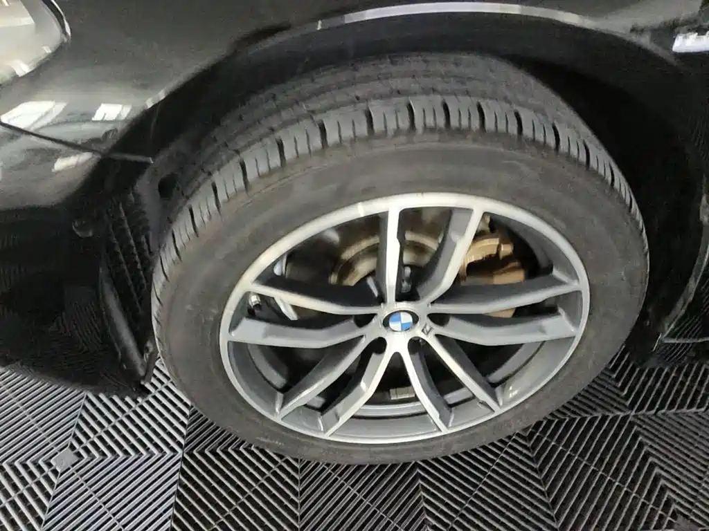 BMW 5 Series, миниатюра 7