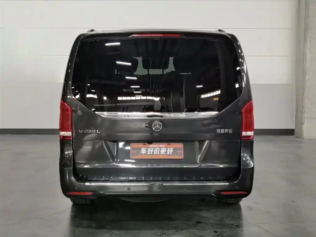 Mercedes-Benz V-Class 2021 V 260 L Long Wheelbase Luxury Edition фото 4