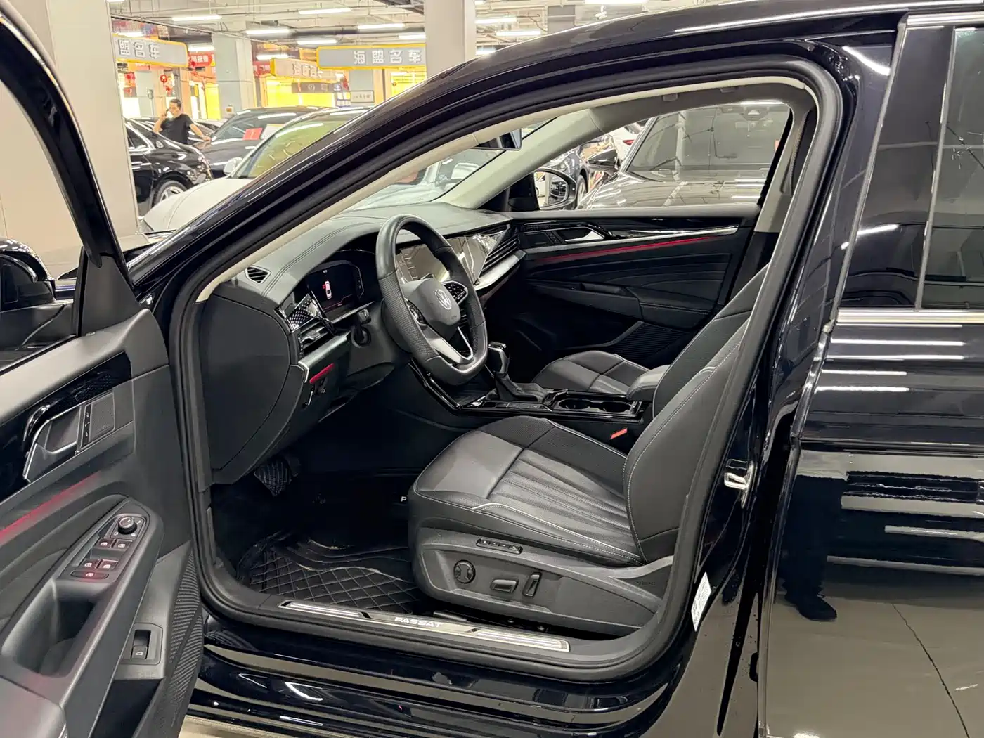 Volkswagen Passat 2023 380TSI Flagship Edition фото 11